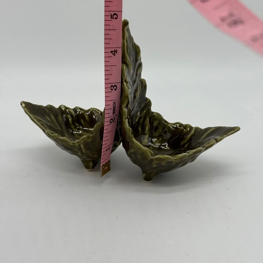Vintage Signed Italian Majolica Artichoke Salt Pepper Shakers Leaf Caddy Set